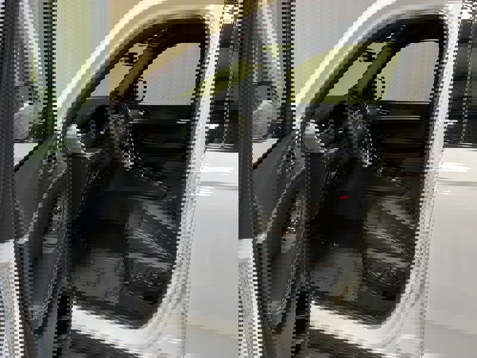 New 2025 Jeep Grand Cherokee L Limited image 12