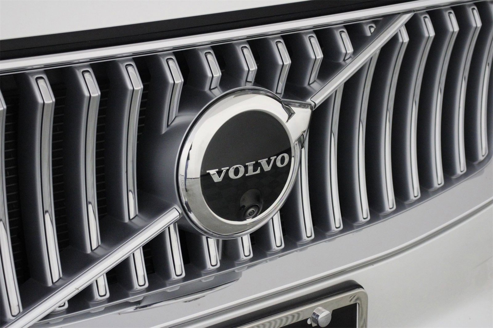 Certified 2024 Volvo XC90 T8 Plus w/ Protection Package Premier image 27