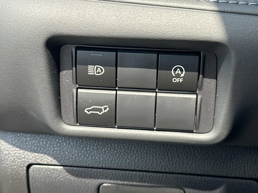 Used 2024 Toyota Highlander XLE AWD/4WD image 29