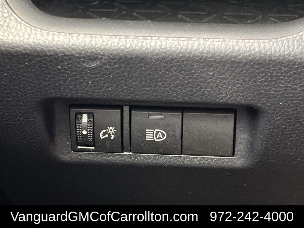 Used 2020 Toyota RAV4 XLE image 21