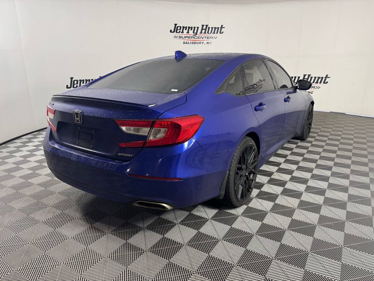 Used 2018 Honda Accord Sport image 7