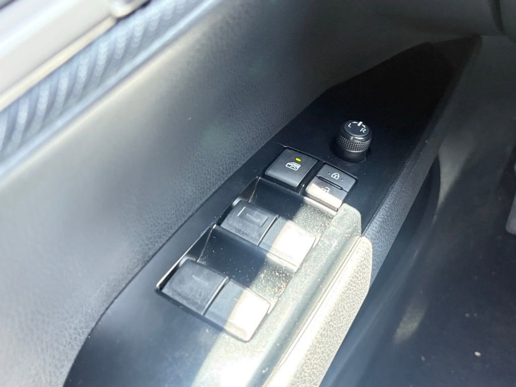 Used 2025 Toyota Camry SE w/ Multimedia Upgrade Package image 25