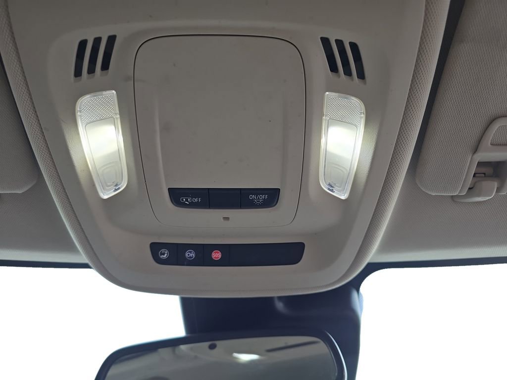 Used 2021 Buick Envision Essence image 23