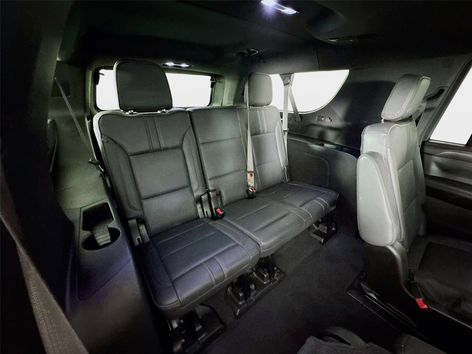 Certified 2021 Chevrolet Suburban RST w/ Luxury Package RWD image 27
