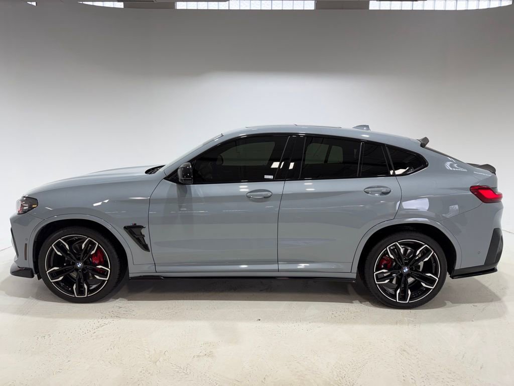Used 2025 BMW X4 M40i w/ Premium Package image 5