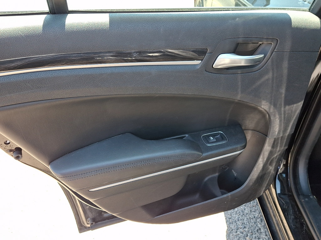 Used 2019 Chrysler 300 Touring w/ Sport Appearance Package RWD image 19