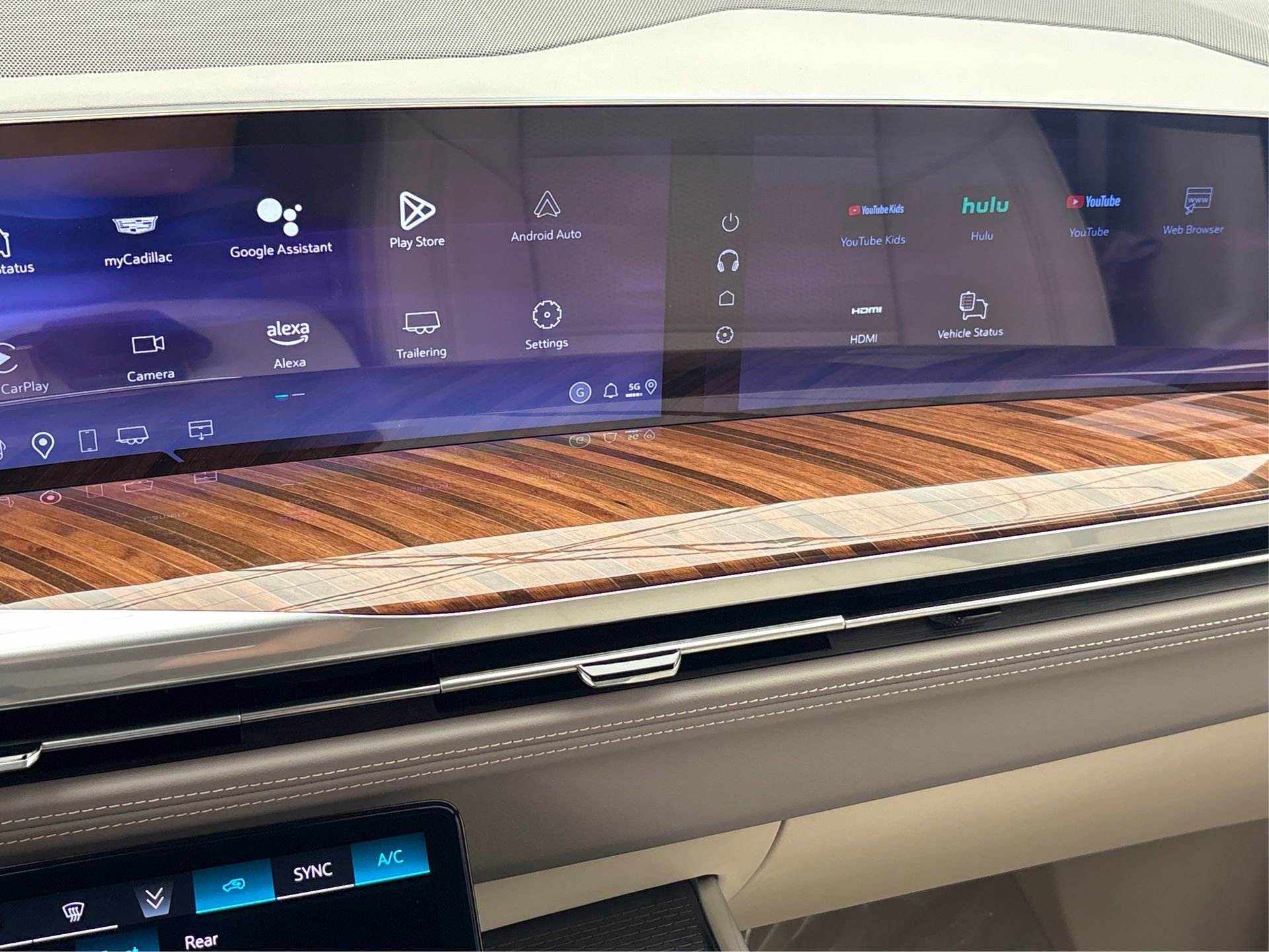 New 2025 Cadillac Escalade ESV Sport Platinum image 33