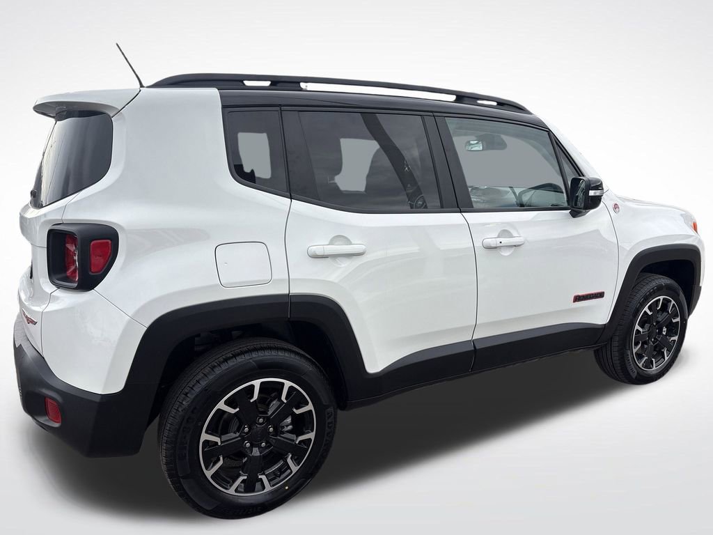 Used 2023 Jeep Renegade Trailhawk image 5