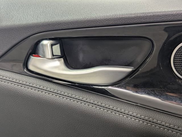 Used 2019 Kia Stinger Base image 17