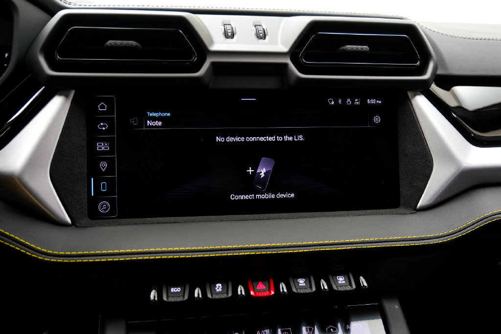 Used 2025 Lamborghini Urus SE AWD/4WD image 34