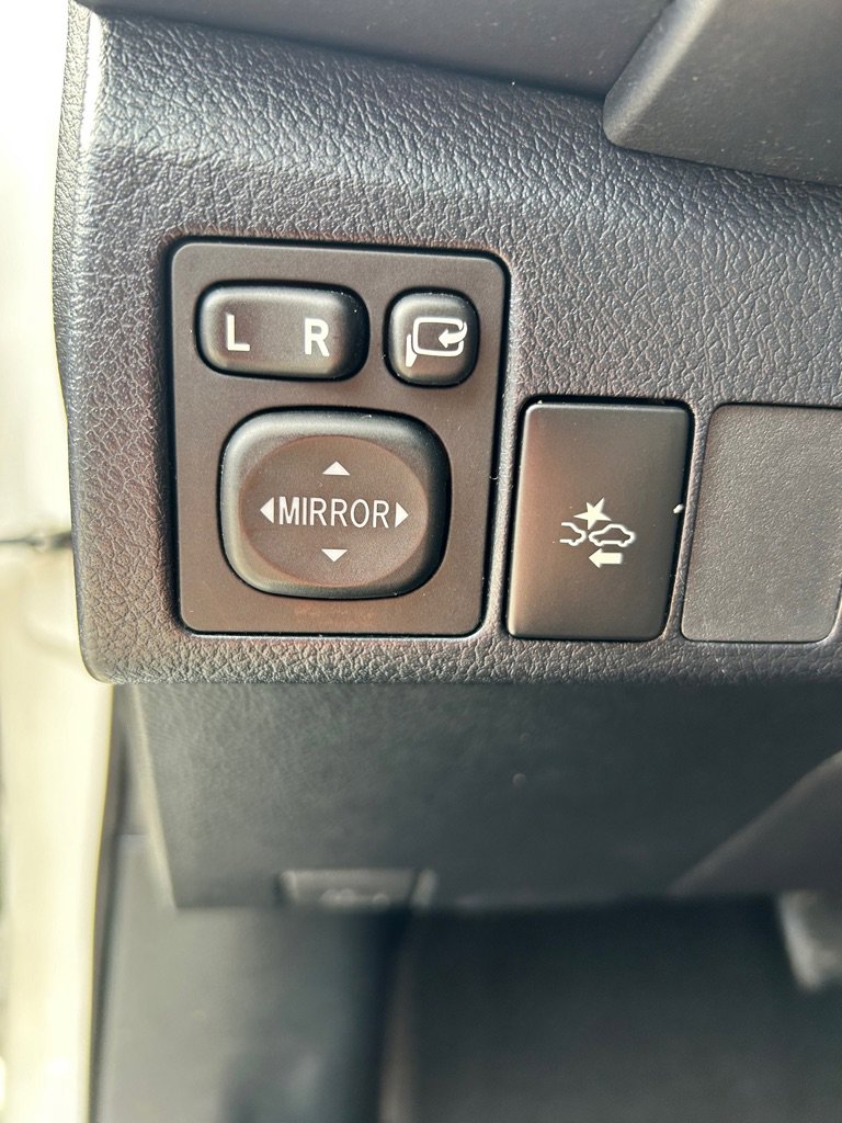 Used 2018 Toyota Corolla iM image 10