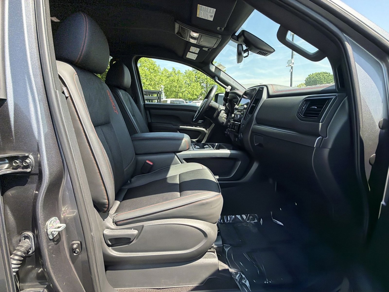 Used 2021 Nissan Titan PRO-4X w/ Pro-4x Utility Package image 37