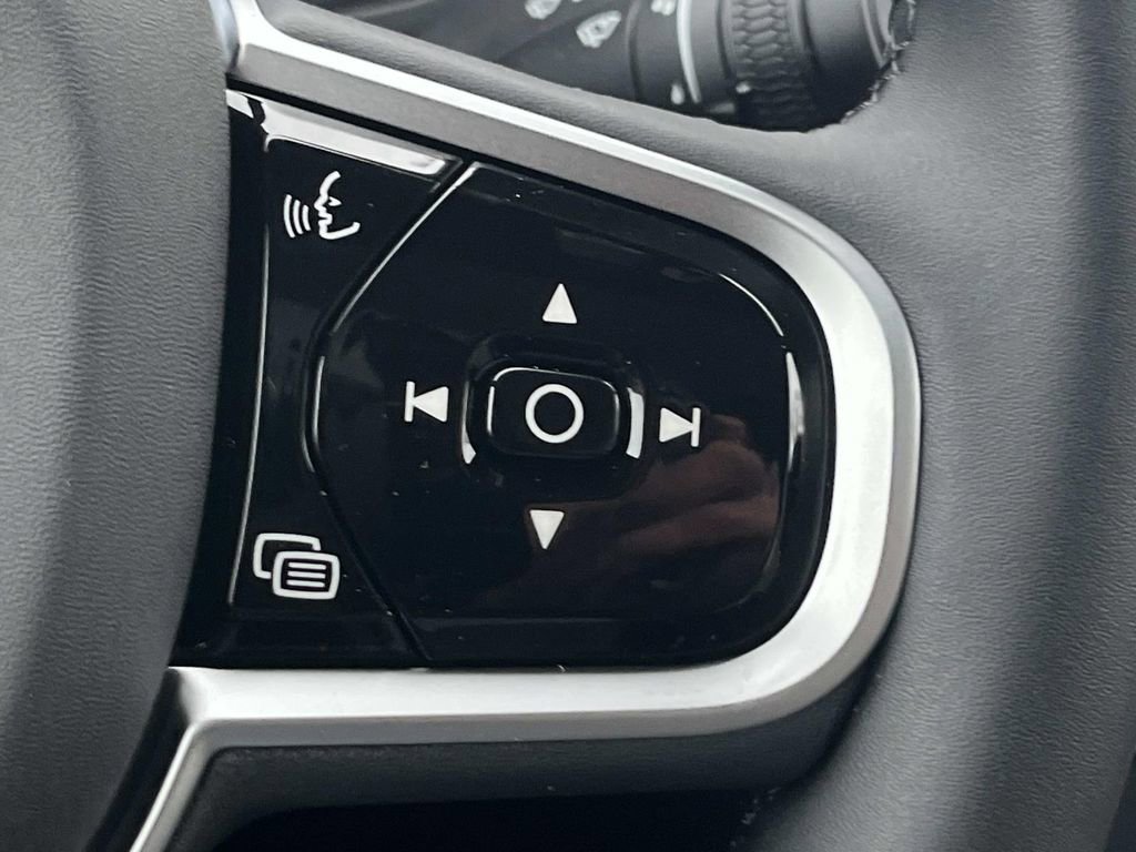 New 2026 Volvo XC60 B5 Plus w/ Protection Package Premier image 27