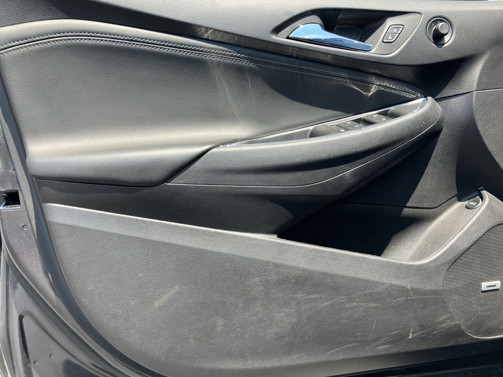 Used 2017 Chevrolet Cruze Premier FWD image 13