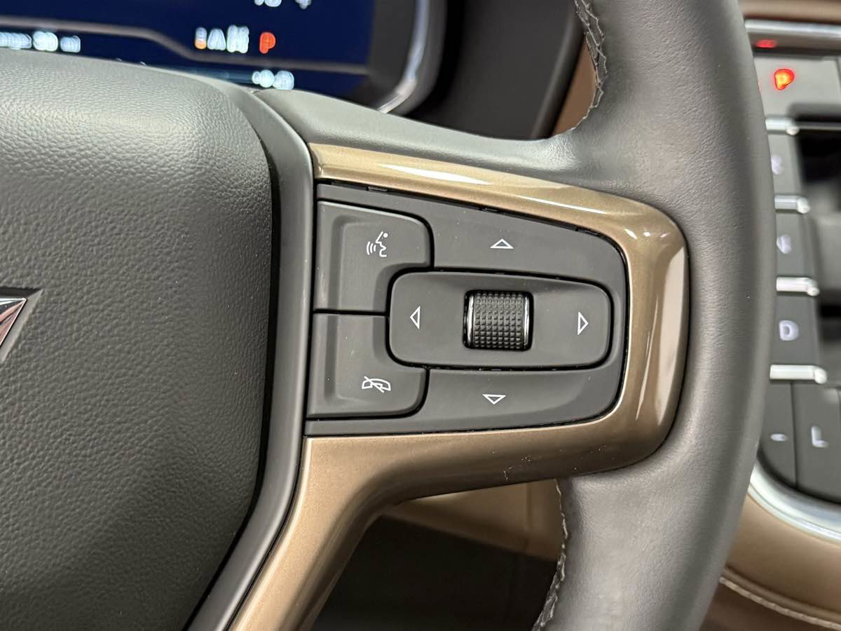 Used 2023 Chevrolet Tahoe High Country image 24