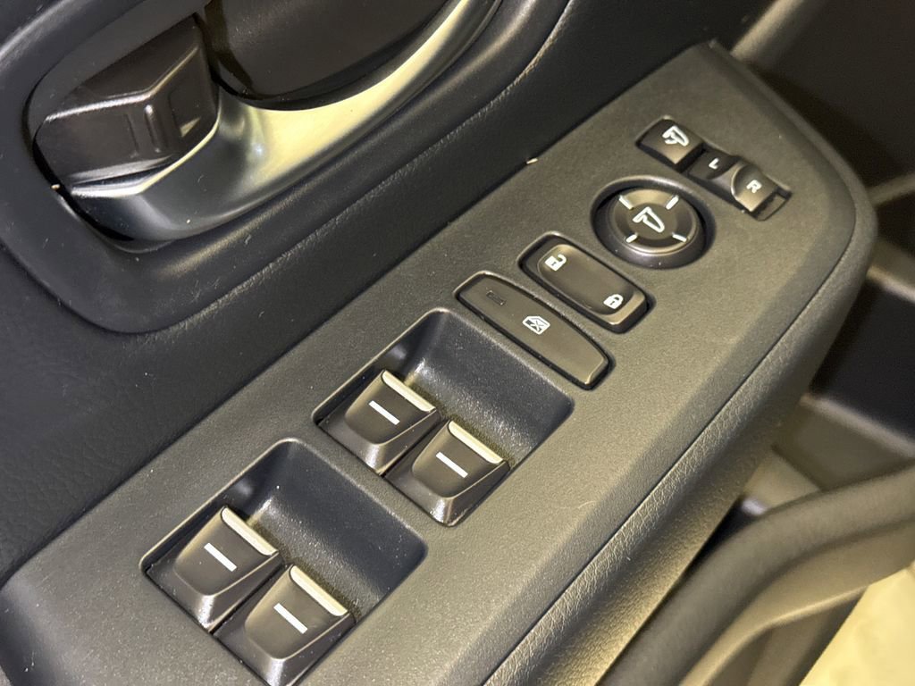 Certified 2025 Honda Pilot Black Edition image 21