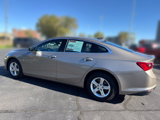 Used 2024 Chevrolet Malibu LT FWD image 3