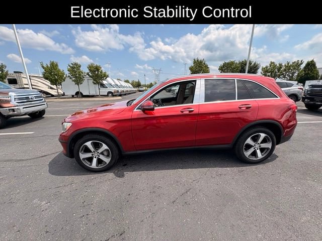 Used 2016 Mercedes-Benz GLC 300 4MATIC image 2