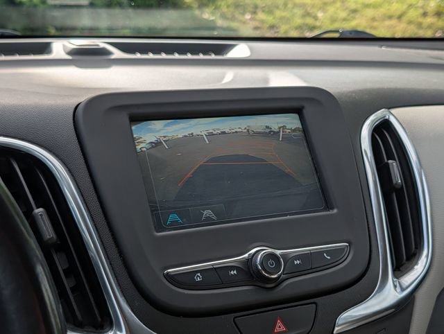 Used 2018 Chevrolet Equinox LT FWD image 19