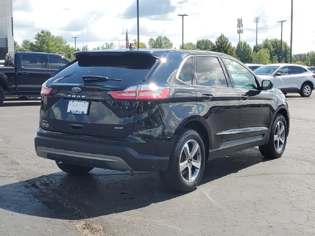 Certified 2024 Ford Edge SEL w/ Convenience Package AWD/4WD image 3