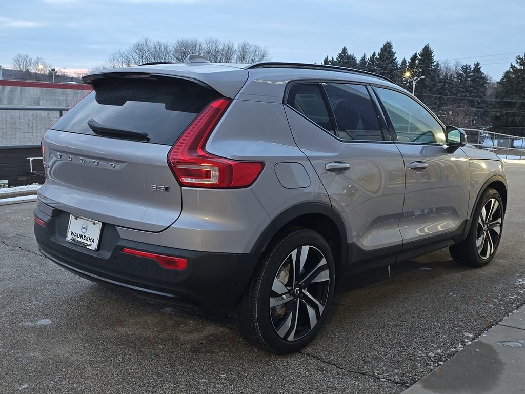 New 2026 Volvo XC40 B5 Ultra w/ Climate Package AWD/4WD image 5