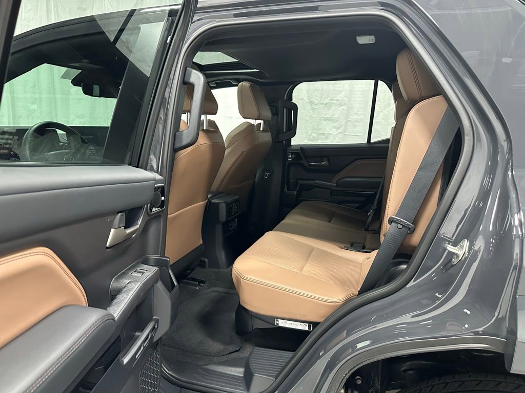 Used 2025 Toyota 4Runner Limited image 43