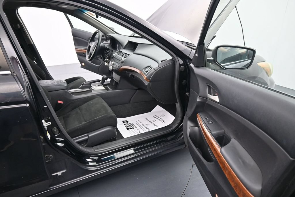 Used 2011 Honda Accord EX image 22