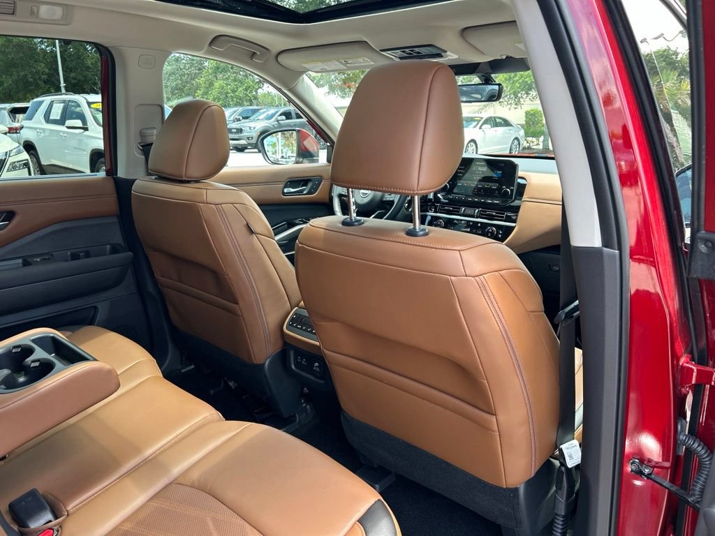 Certified 2025 Nissan Pathfinder Platinum w/ Cargo Package FWD image 50