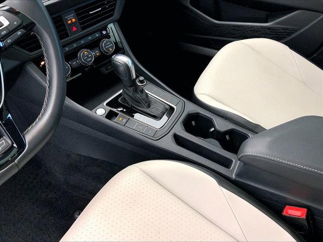 Used 2020 Volkswagen Jetta R-Line w/ R-Line Cold Weather Package image 17