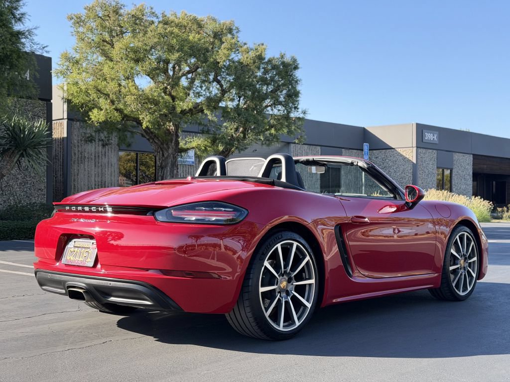 Used 2020 Porsche 718 Boxster RWD image 7