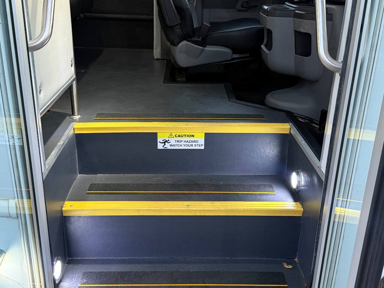 Used 2023 Ford E-450 and Econoline 450 Super Duty w/ Shuttle Bus Prep Package RWD image 86