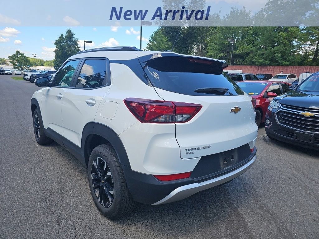 Used 2023 Chevrolet TrailBlazer LT w/ Convenience Package AWD/4WD image 2