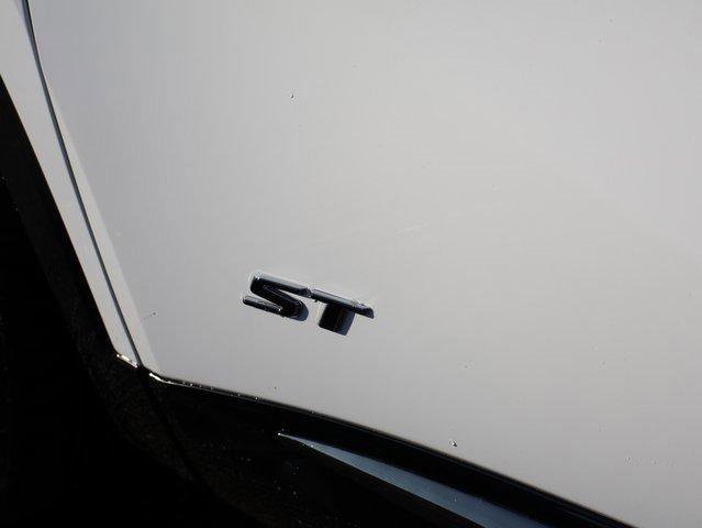 New 2025 Buick Envision Sport Touring image 19