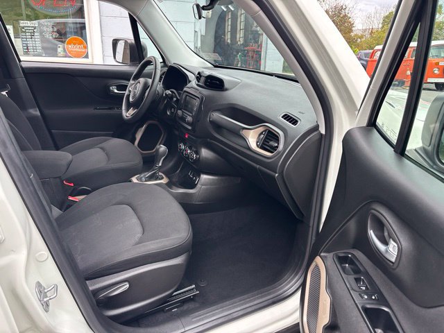 Used 2017 Jeep Renegade Sport w/ Power & Air Group FWD image 8