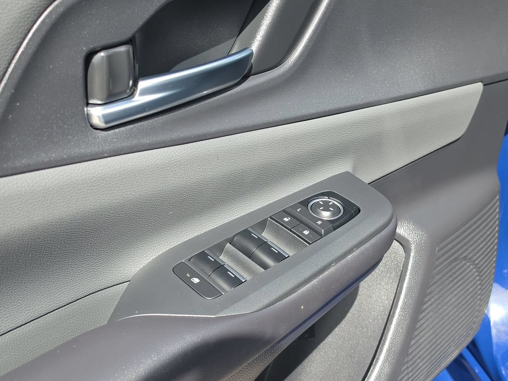 Used 2024 Toyota Prius XLE FWD image 12
