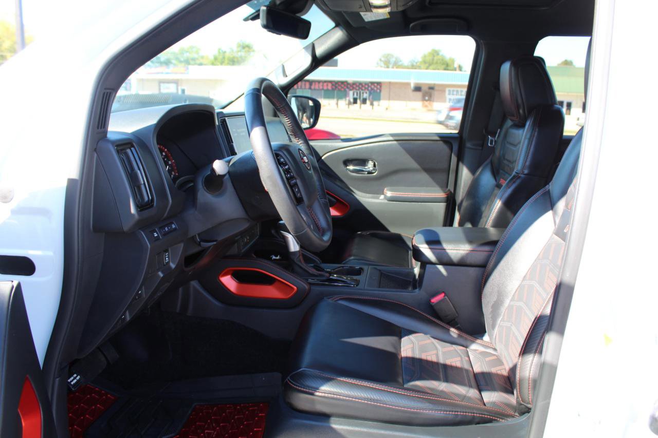Used 2025 Nissan Frontier PRO-4X w/ Pro Premium Package AWD/4WD image 9