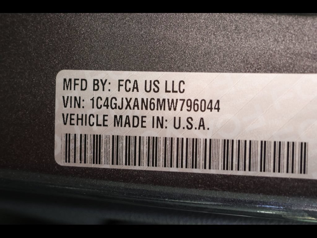Used 2021 Jeep Wrangler Sport AWD/4WD image 26
