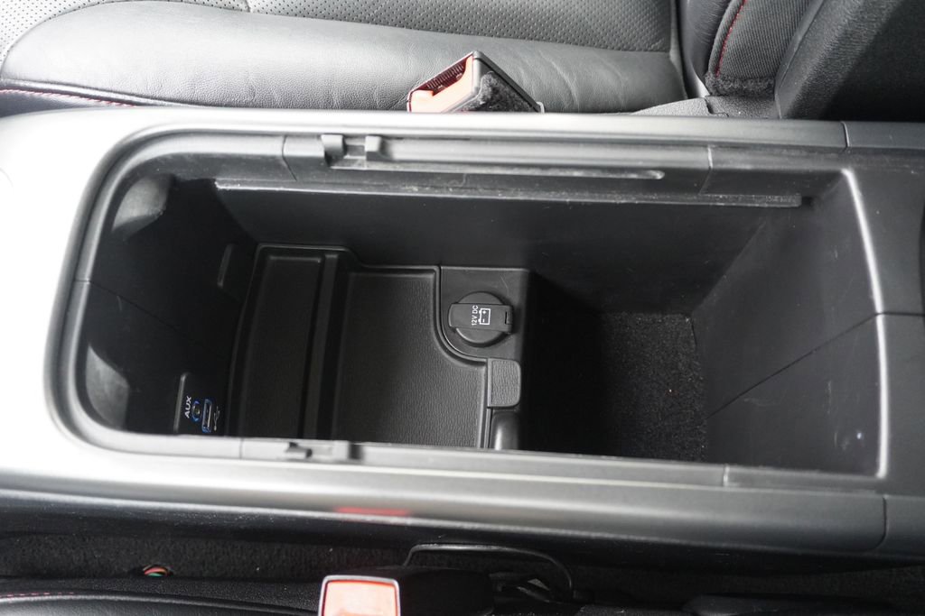 Used 2015 Dodge Journey R/T w/ Flexible Seating Group image 21