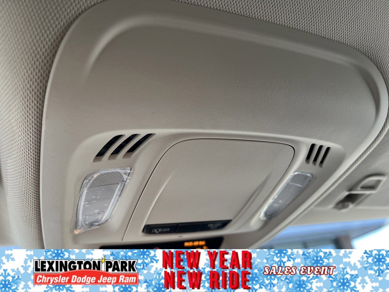 Used 2023 Buick Envision Preferred image 26