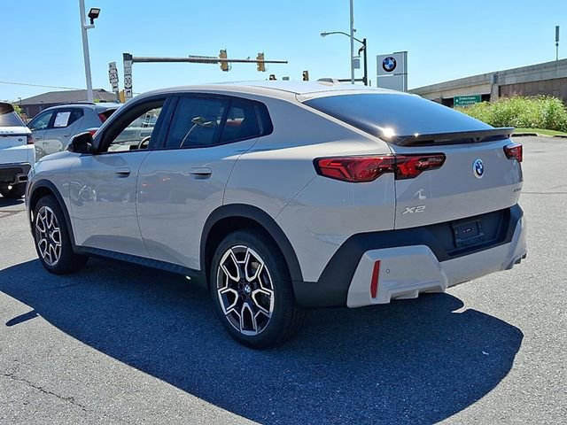 Used 2026 BMW X2 xDrive28i w/ Technology Package AWD/4WD image 3