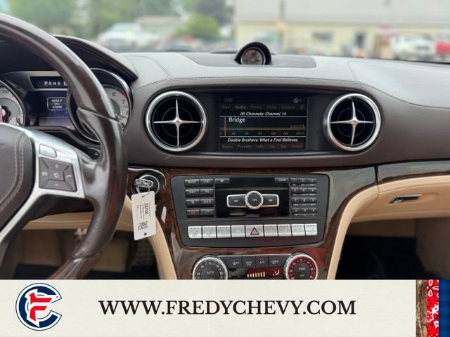 Used 2013 Mercedes-Benz SL 550 image 23