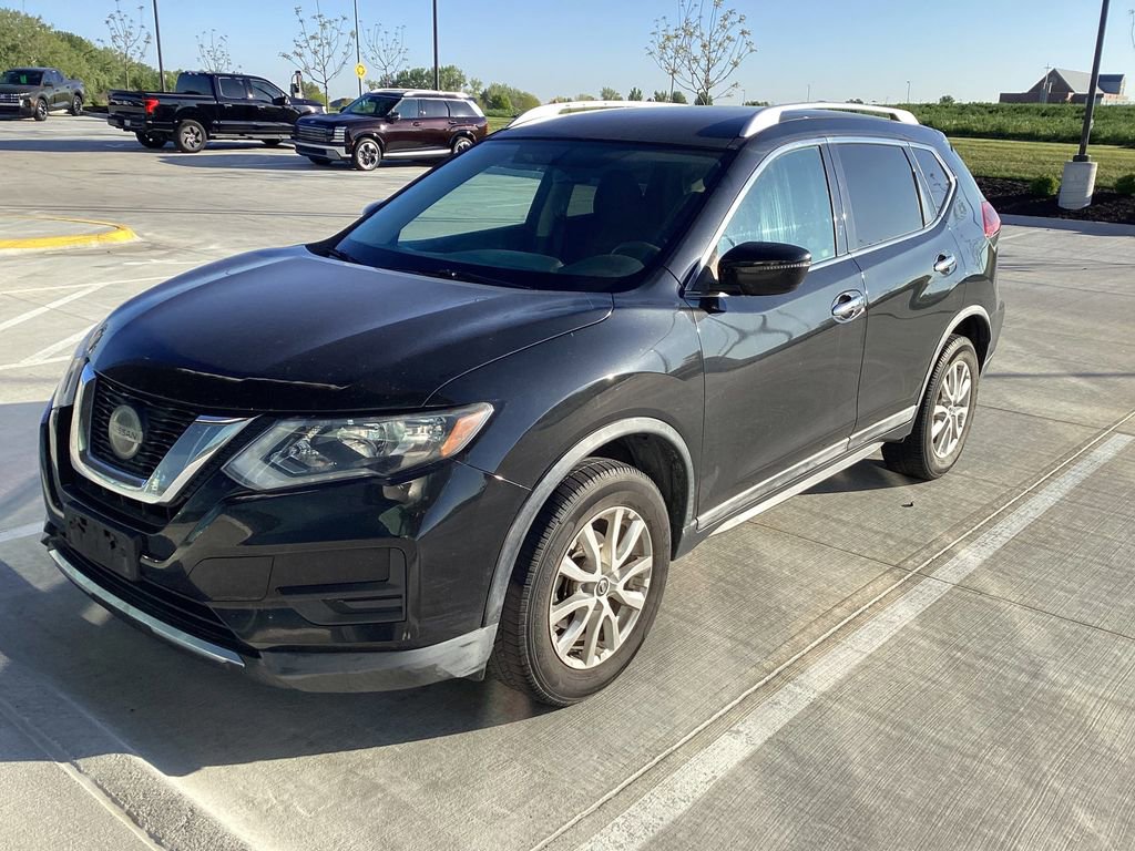 Used 2018 Nissan Rogue SV AWD/4WD image 1