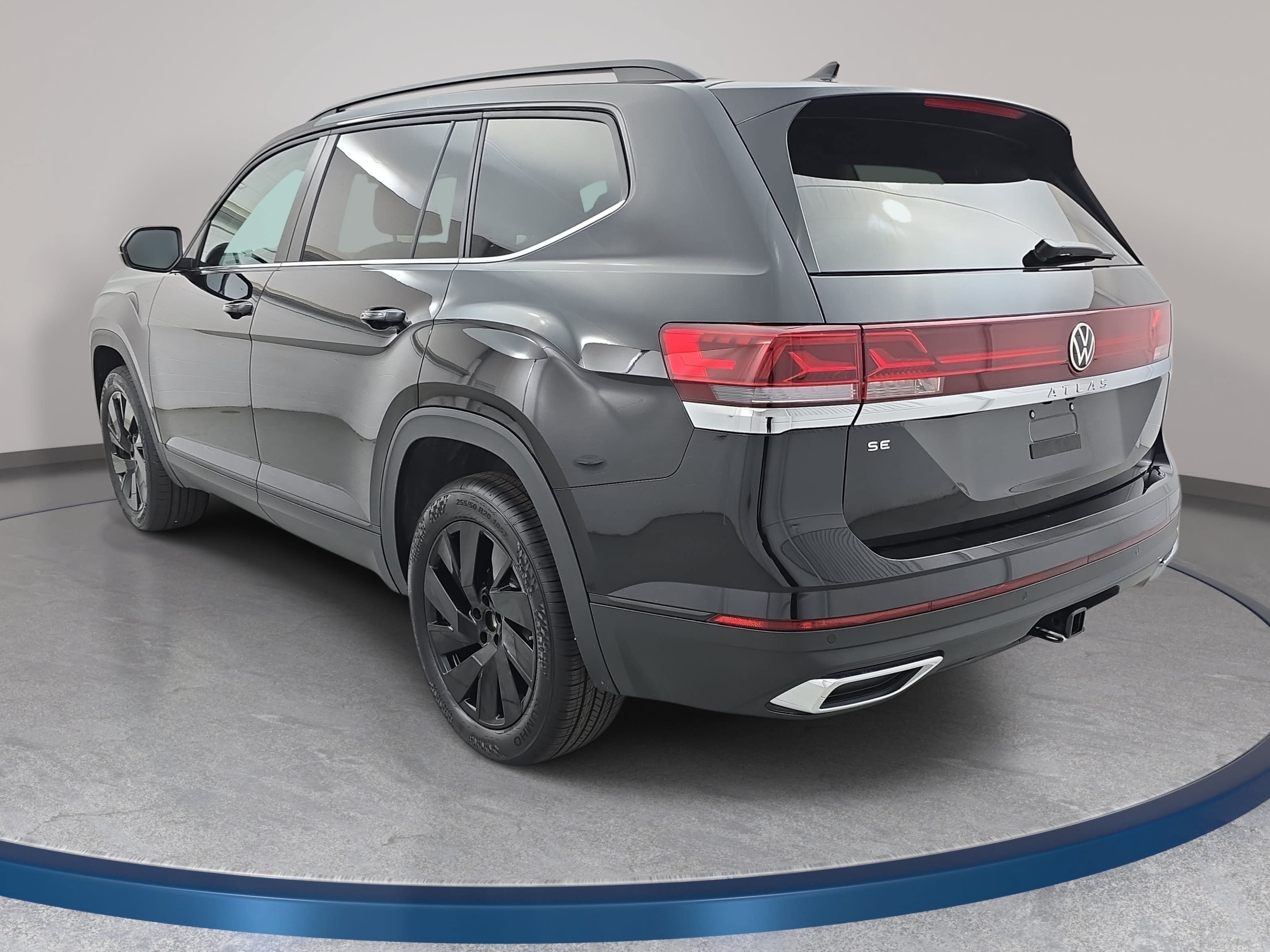 New 2026 Volkswagen Atlas SE FWD image 7