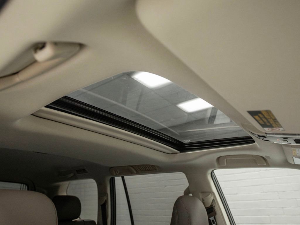 Used 2021 Lexus GX 460 Premium w/ Premium Package image 25