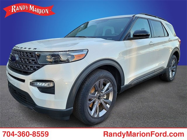 New 2023 Ford Explorer XLT w/ Equipment Group 202A
