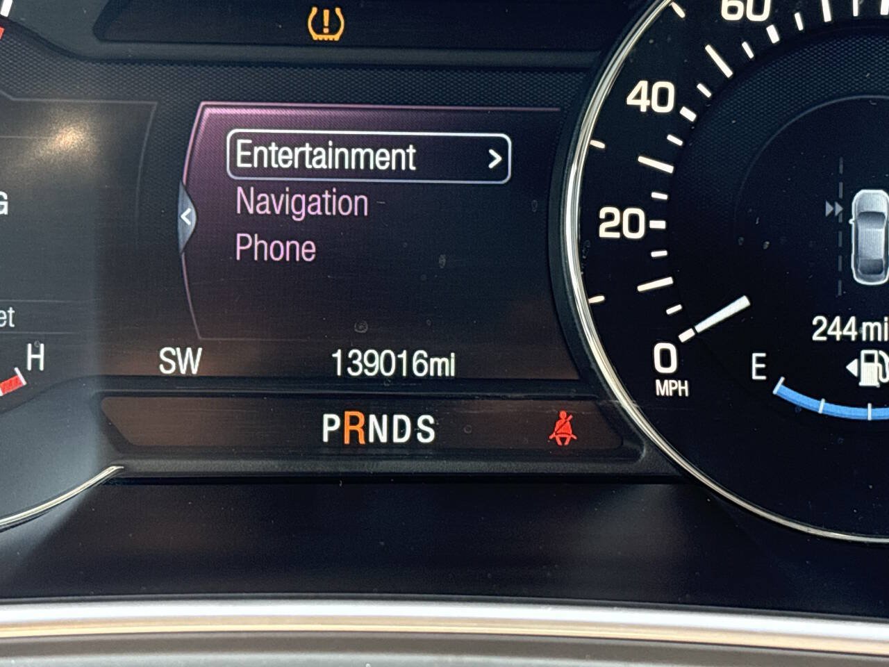 Used 2016 Lincoln MKX Reserve w/ Technology Package AWD/4WD image 6
