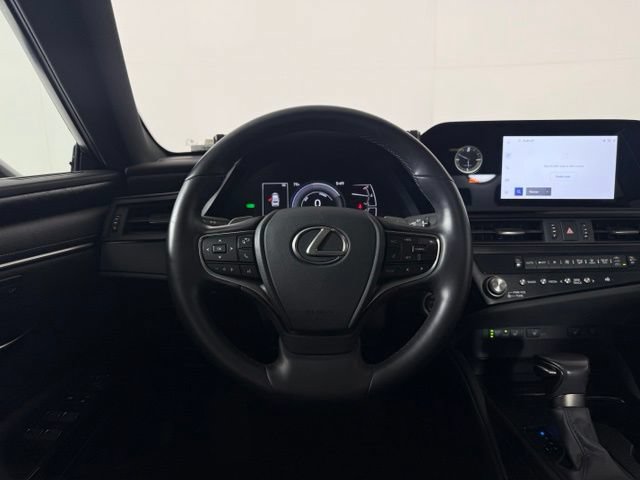 Used 2025 Lexus ES 300h w/ Premium Package FWD image 37