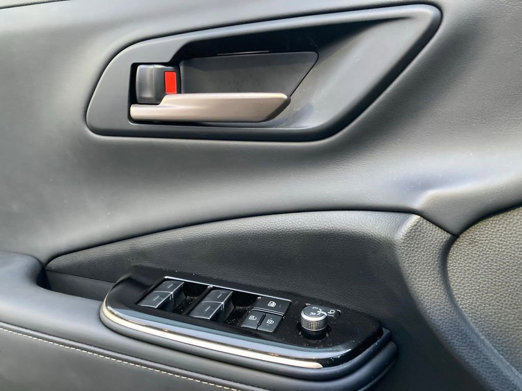 Certified 2025 Toyota Crown XLE image 13