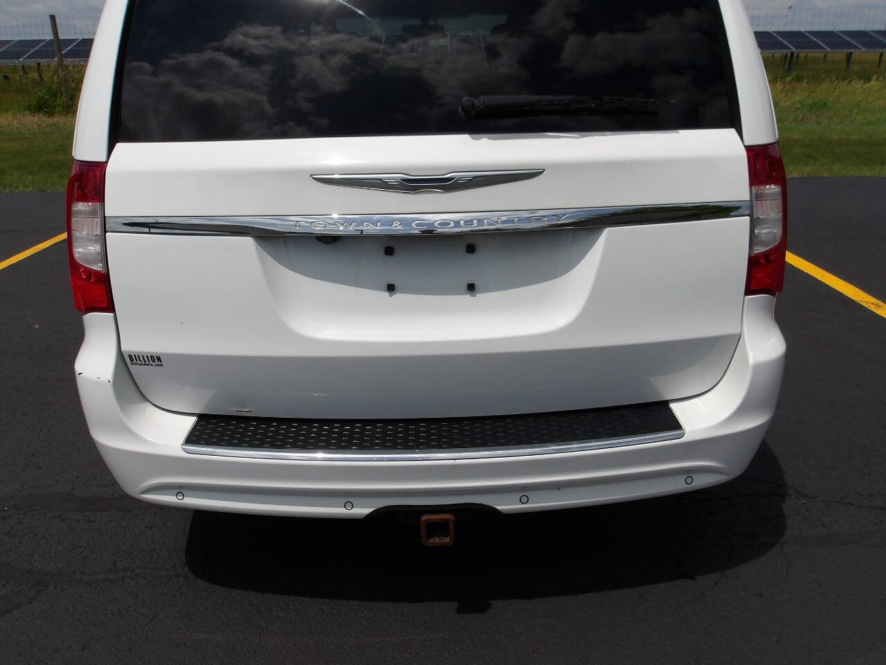 Used 2014 Chrysler Town & Country Touring-L w/ Trailer Tow Group FWD image 39