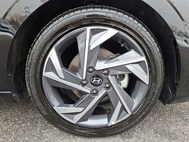 Used 2025 Hyundai Elantra SEL image 8